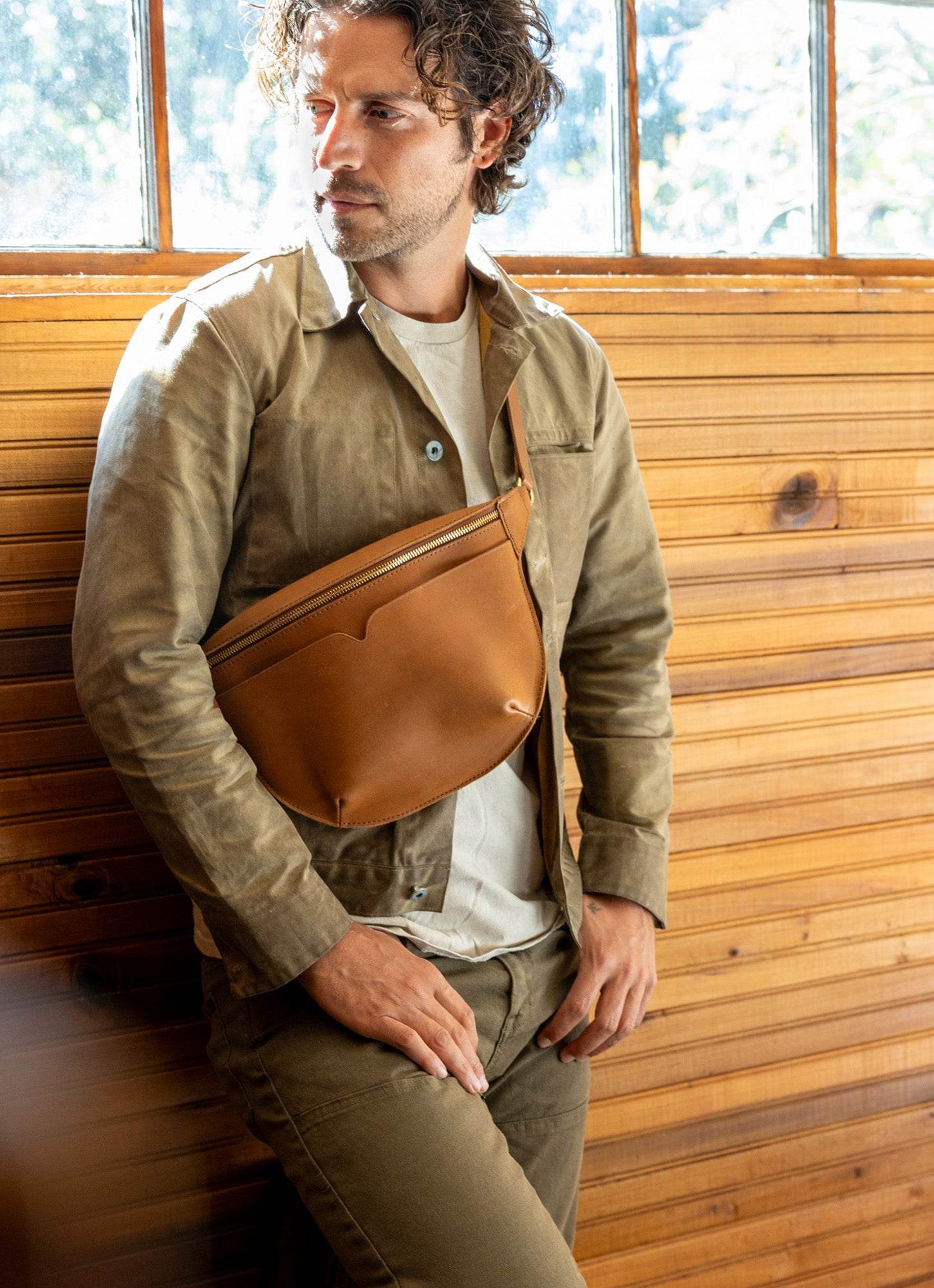 The Sling Bag XL view 4